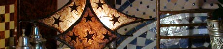 Detail einer Lampe mit Henna